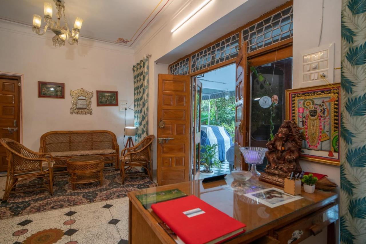 Hotel Ambavgarh Palace 烏代浦 外观 照片