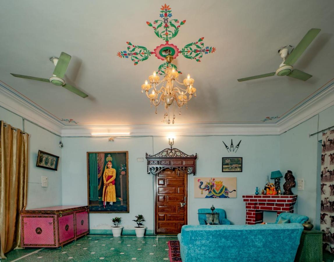 Hotel Ambavgarh Palace 烏代浦 外观 照片