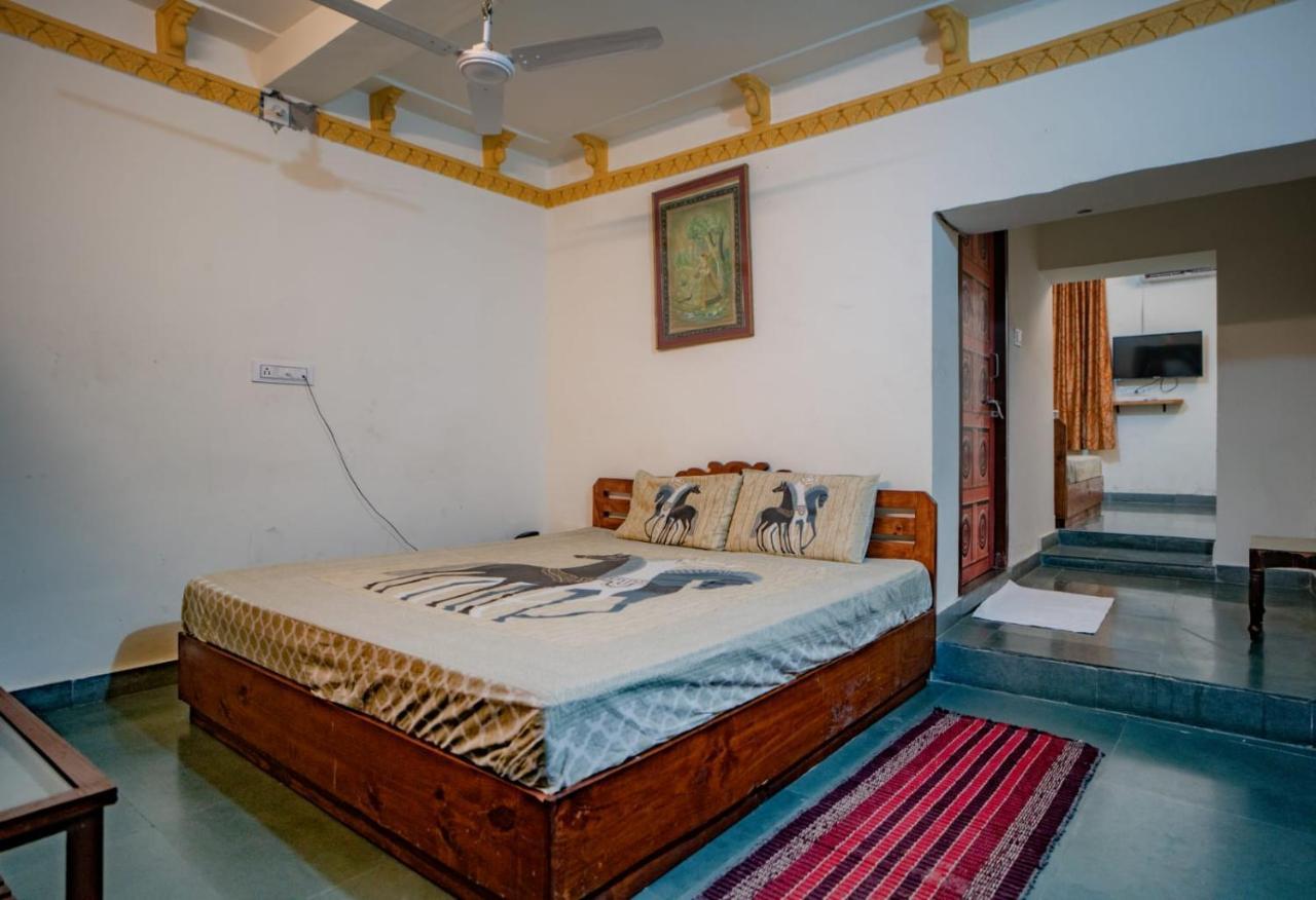 Hotel Ambavgarh Palace 烏代浦 外观 照片