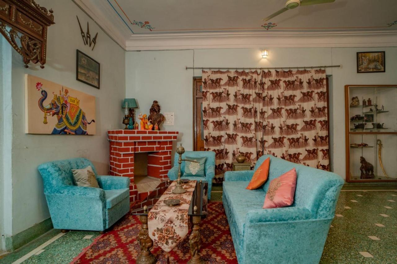 Hotel Ambavgarh Palace 烏代浦 外观 照片