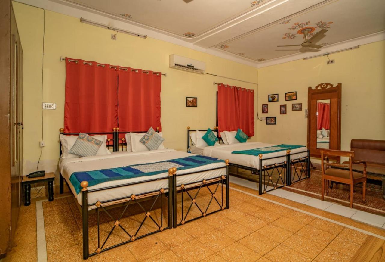 Hotel Ambavgarh Palace 烏代浦 外观 照片