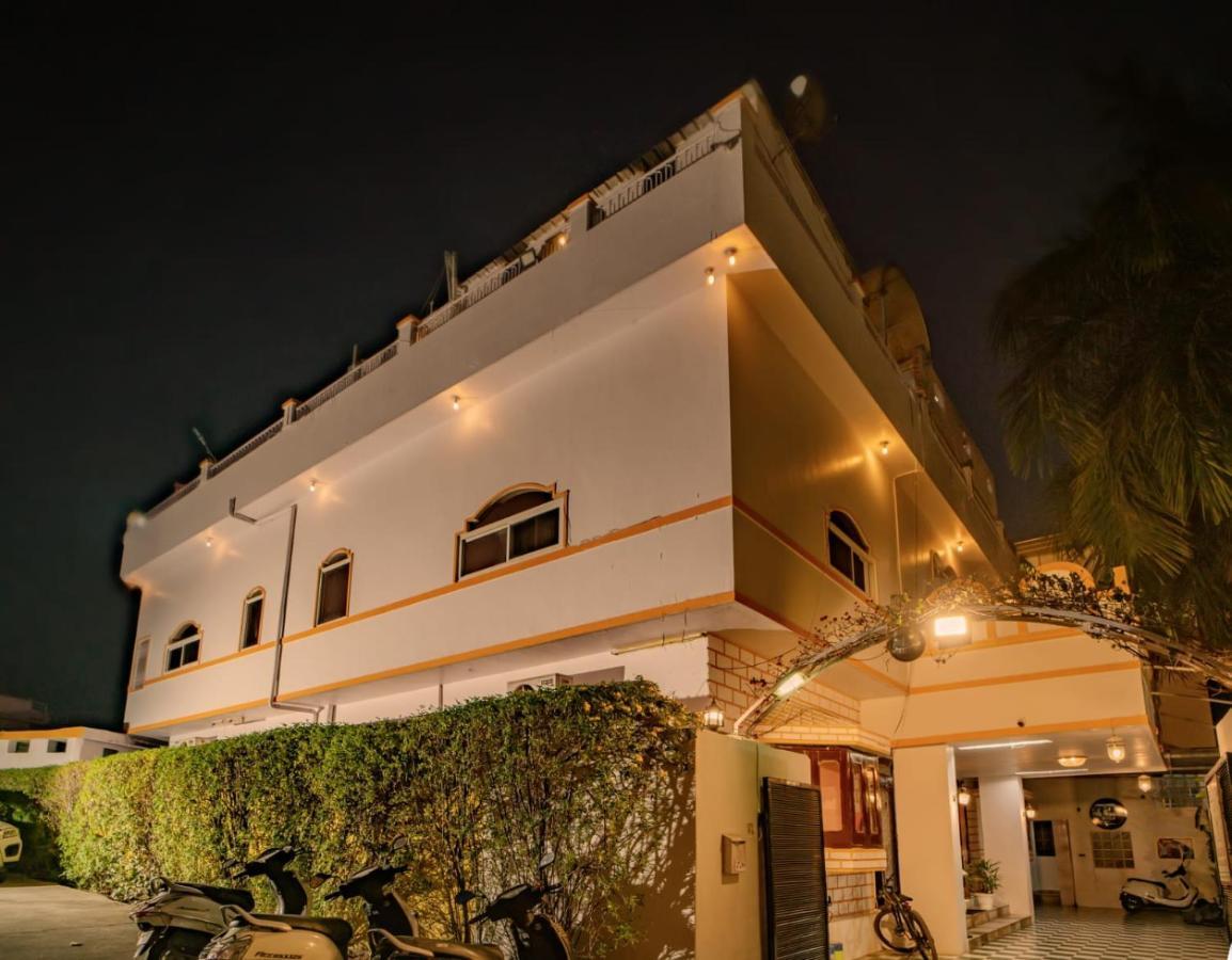Hotel Ambavgarh Palace 烏代浦 外观 照片