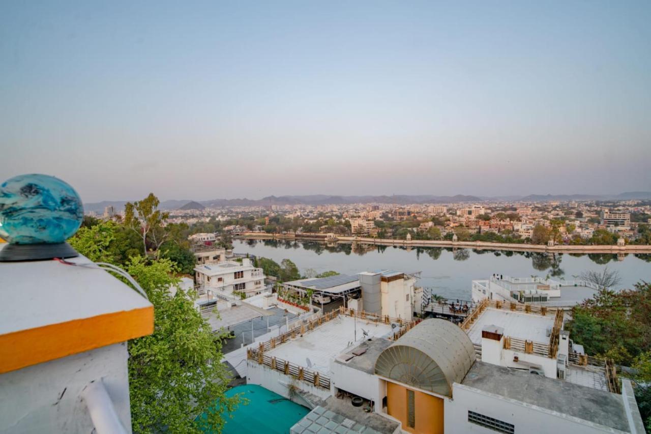 Hotel Ambavgarh Palace 烏代浦 外观 照片