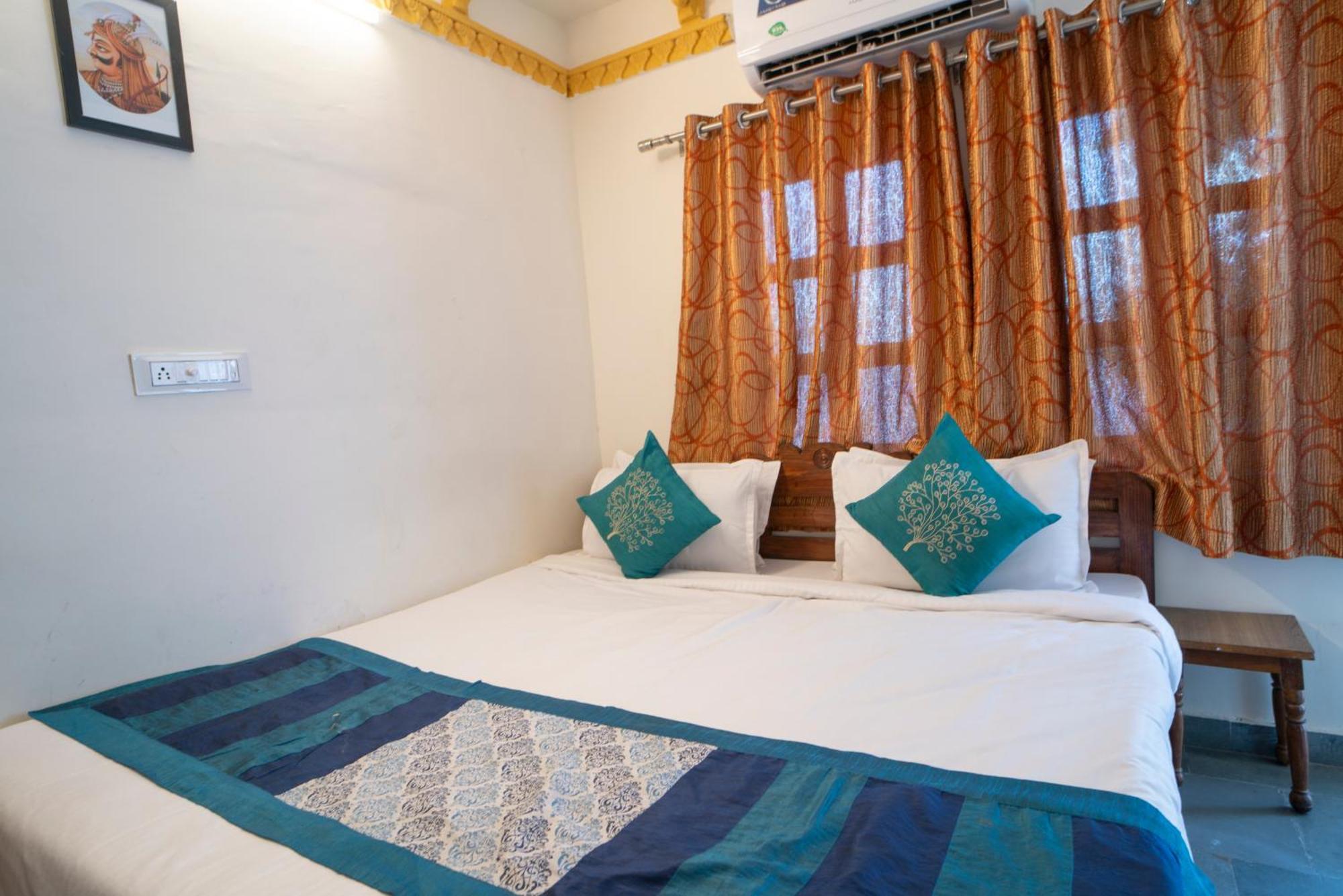 Hotel Ambavgarh Palace 烏代浦 外观 照片