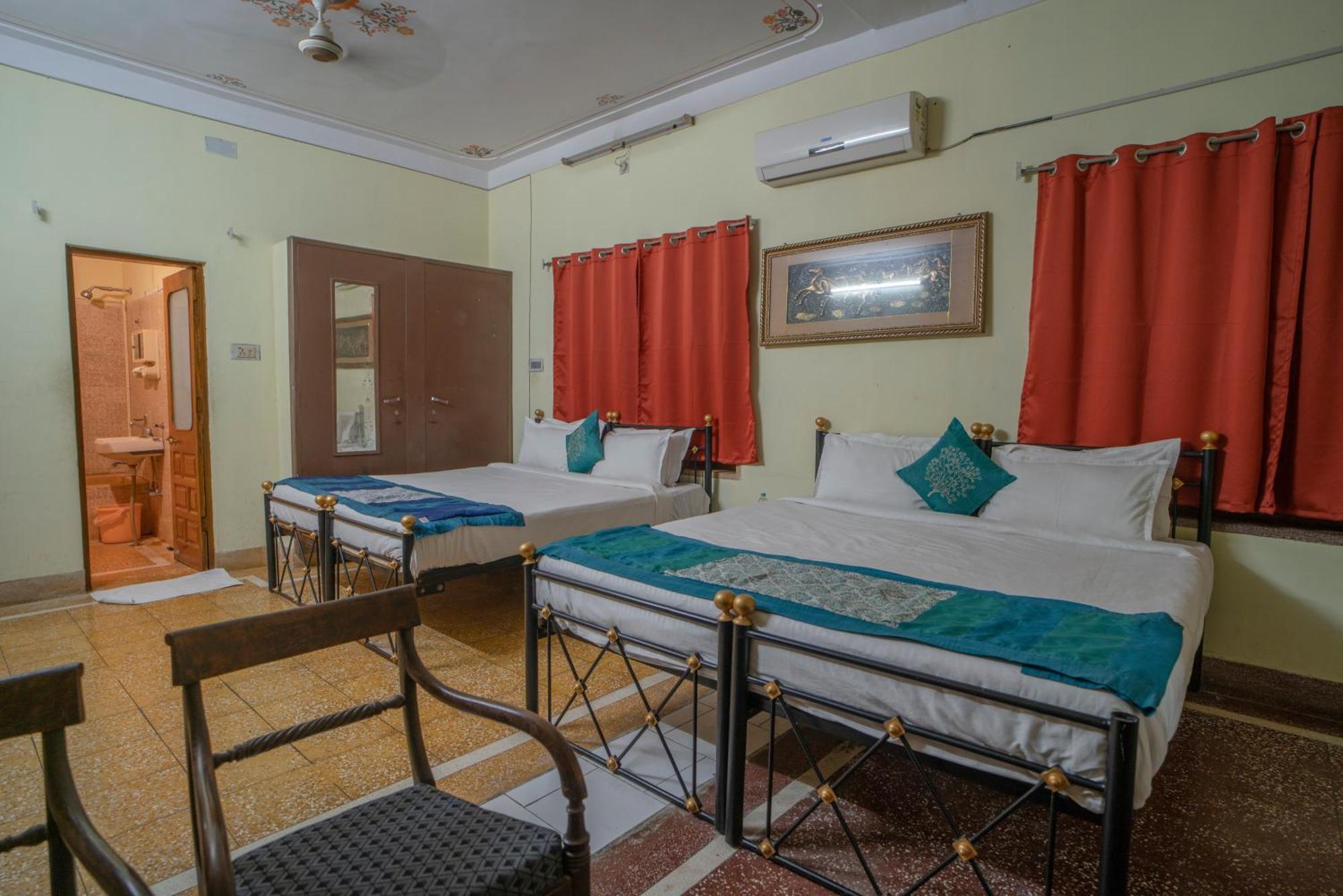 Hotel Ambavgarh Palace 烏代浦 外观 照片