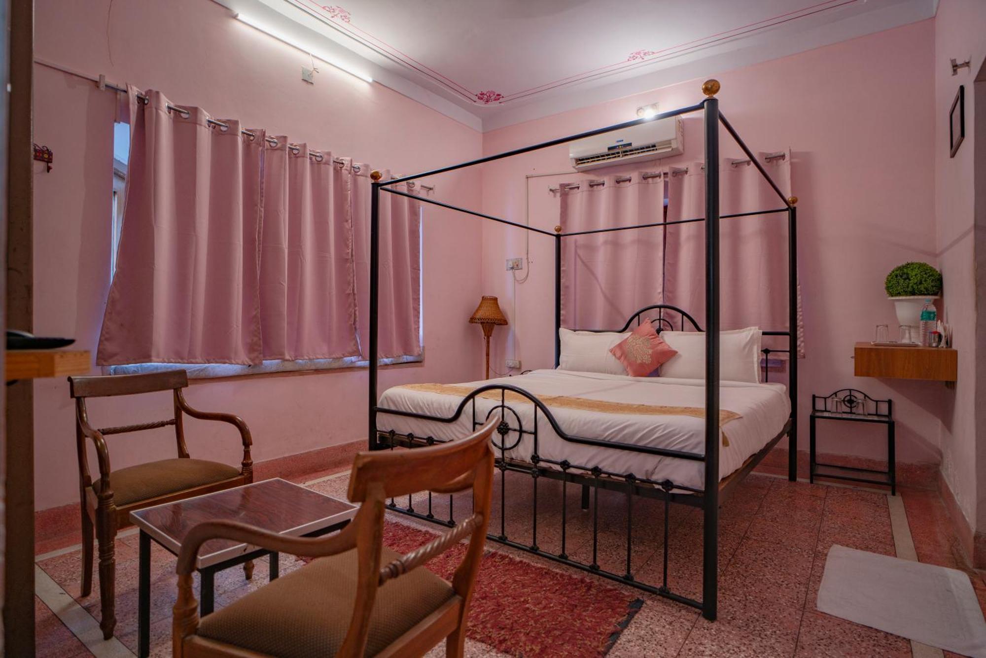 Hotel Ambavgarh Palace 烏代浦 外观 照片