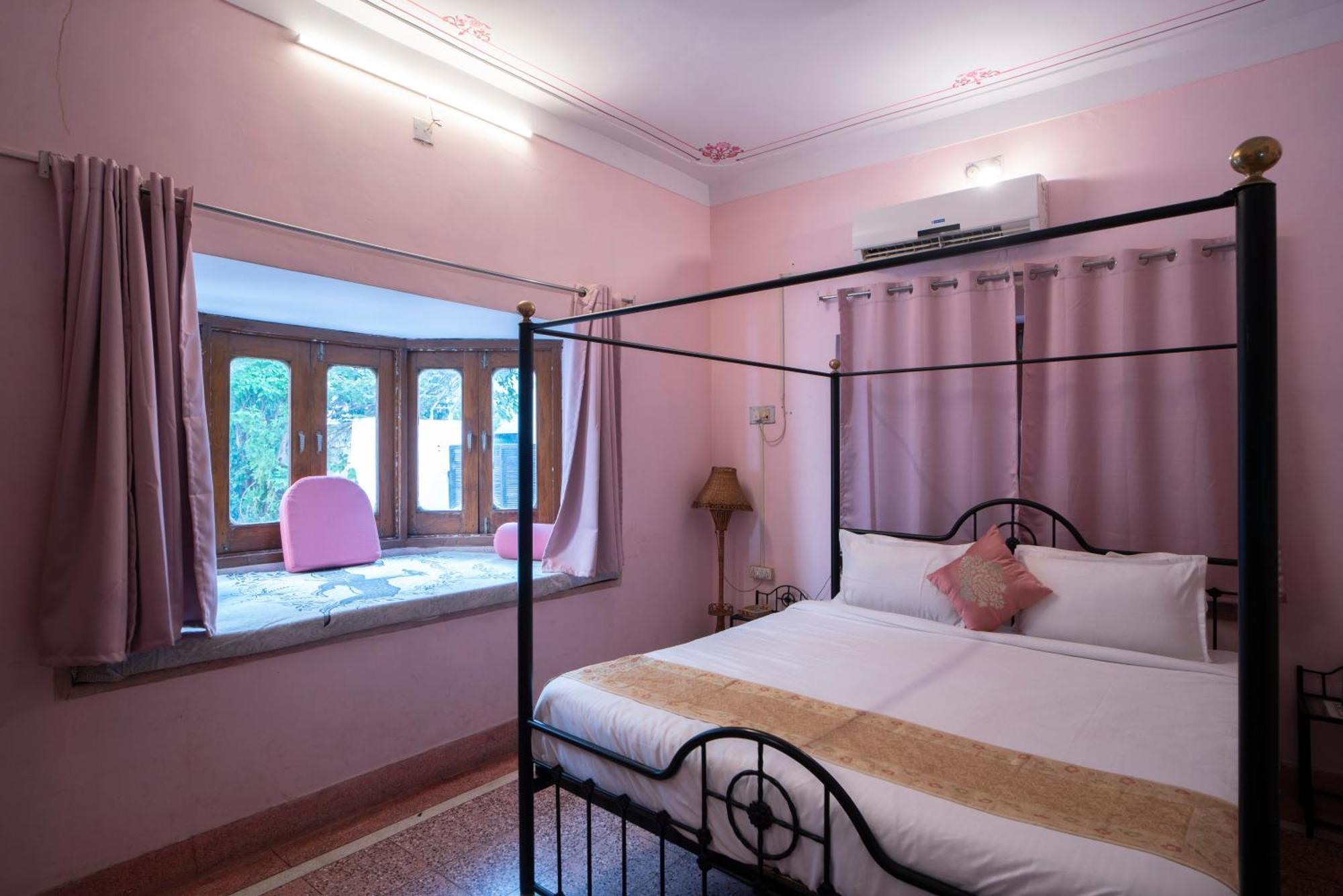 Hotel Ambavgarh Palace 烏代浦 外观 照片