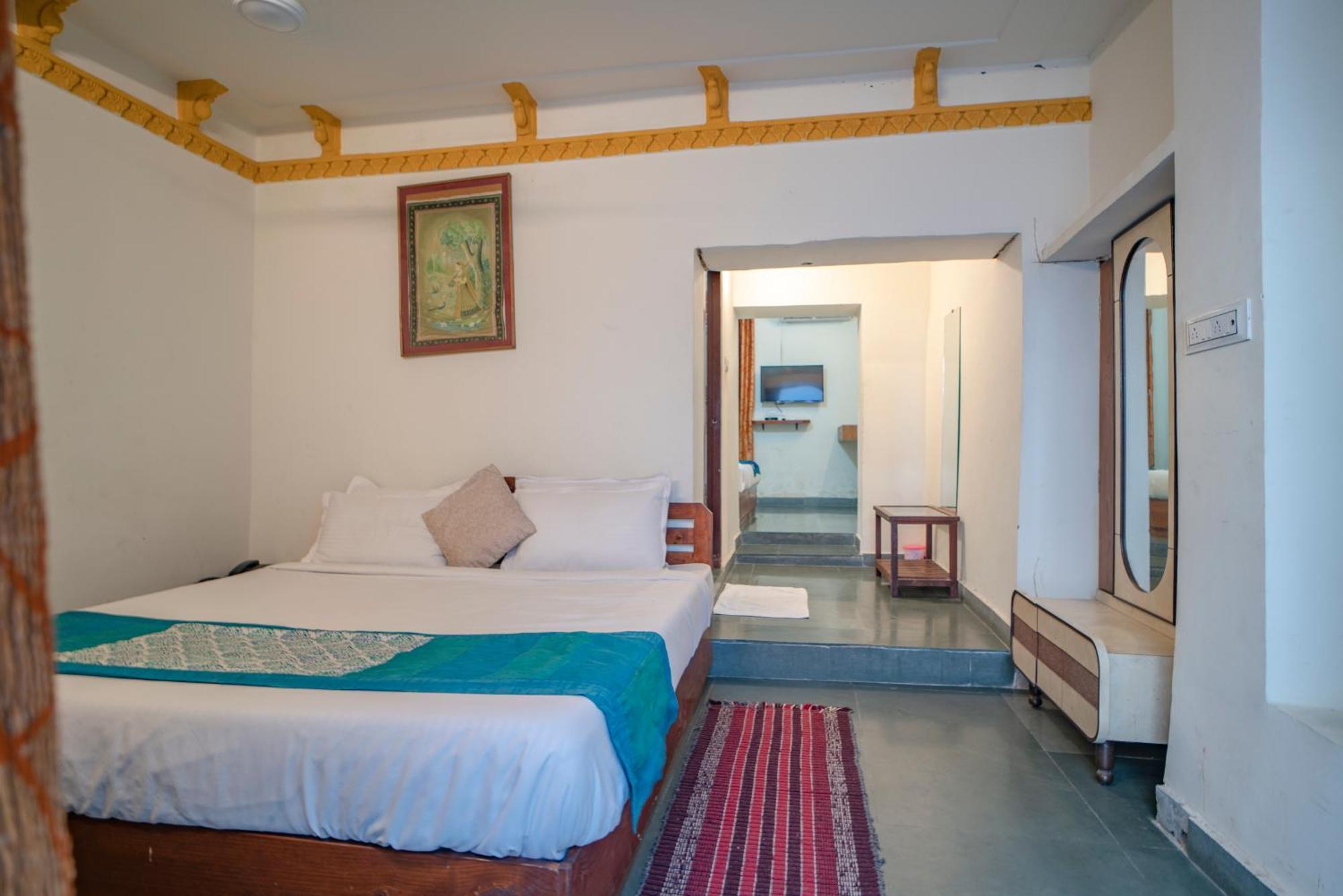 Hotel Ambavgarh Palace 烏代浦 外观 照片