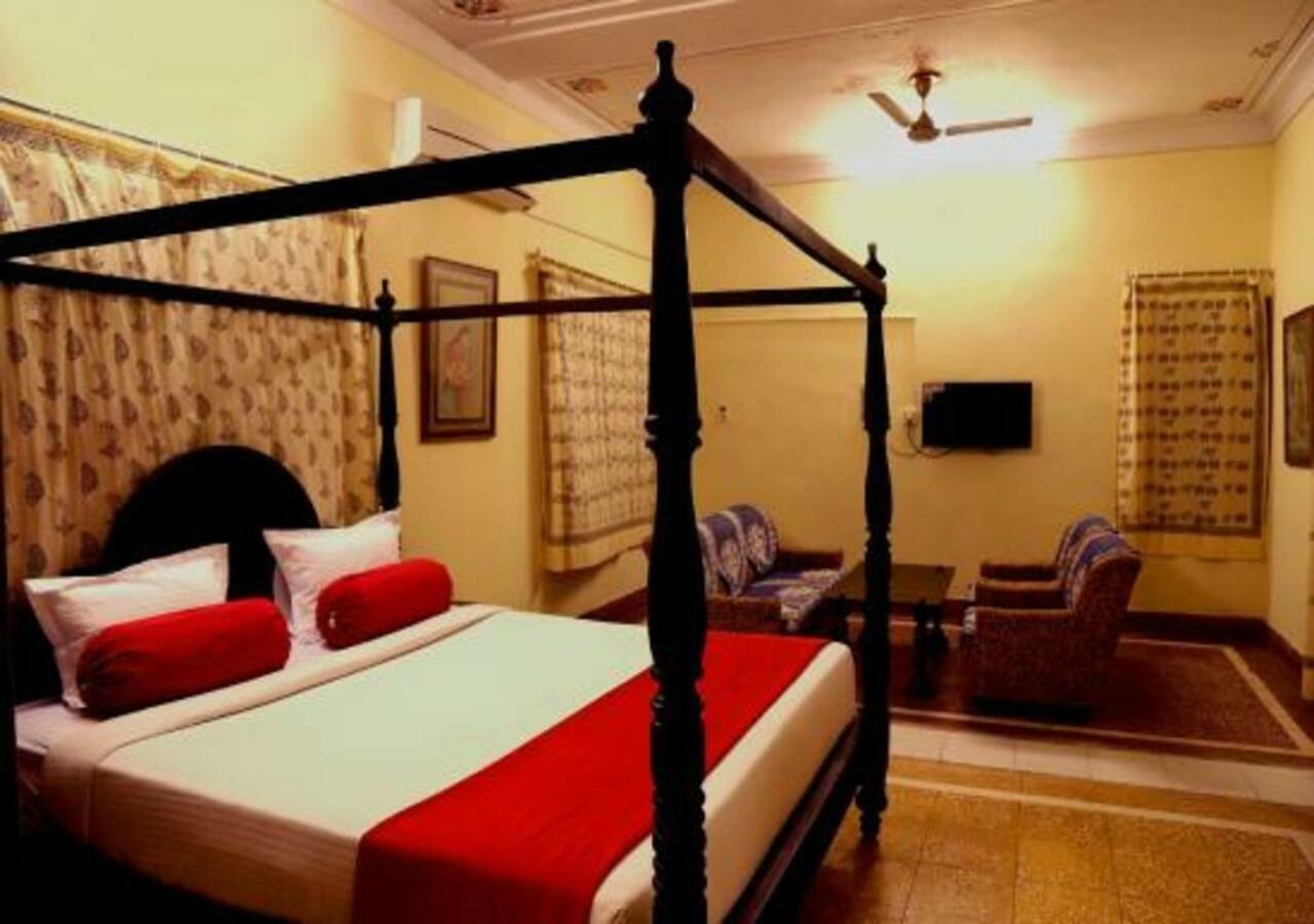 Hotel Ambavgarh Palace 烏代浦 外观 照片