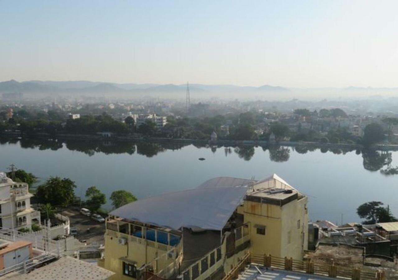 Hotel Ambavgarh Palace 烏代浦 外观 照片