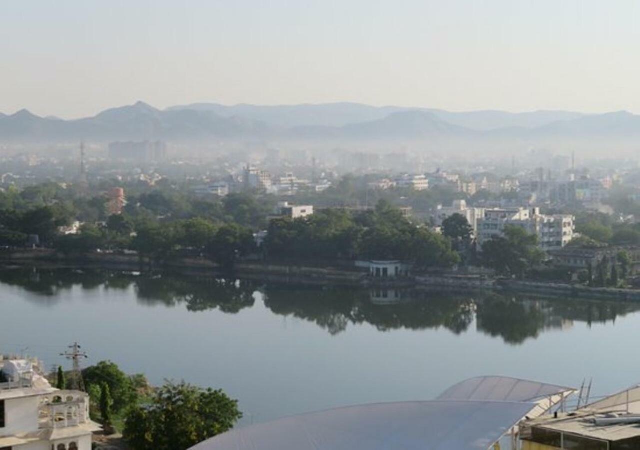 Hotel Ambavgarh Palace 烏代浦 外观 照片