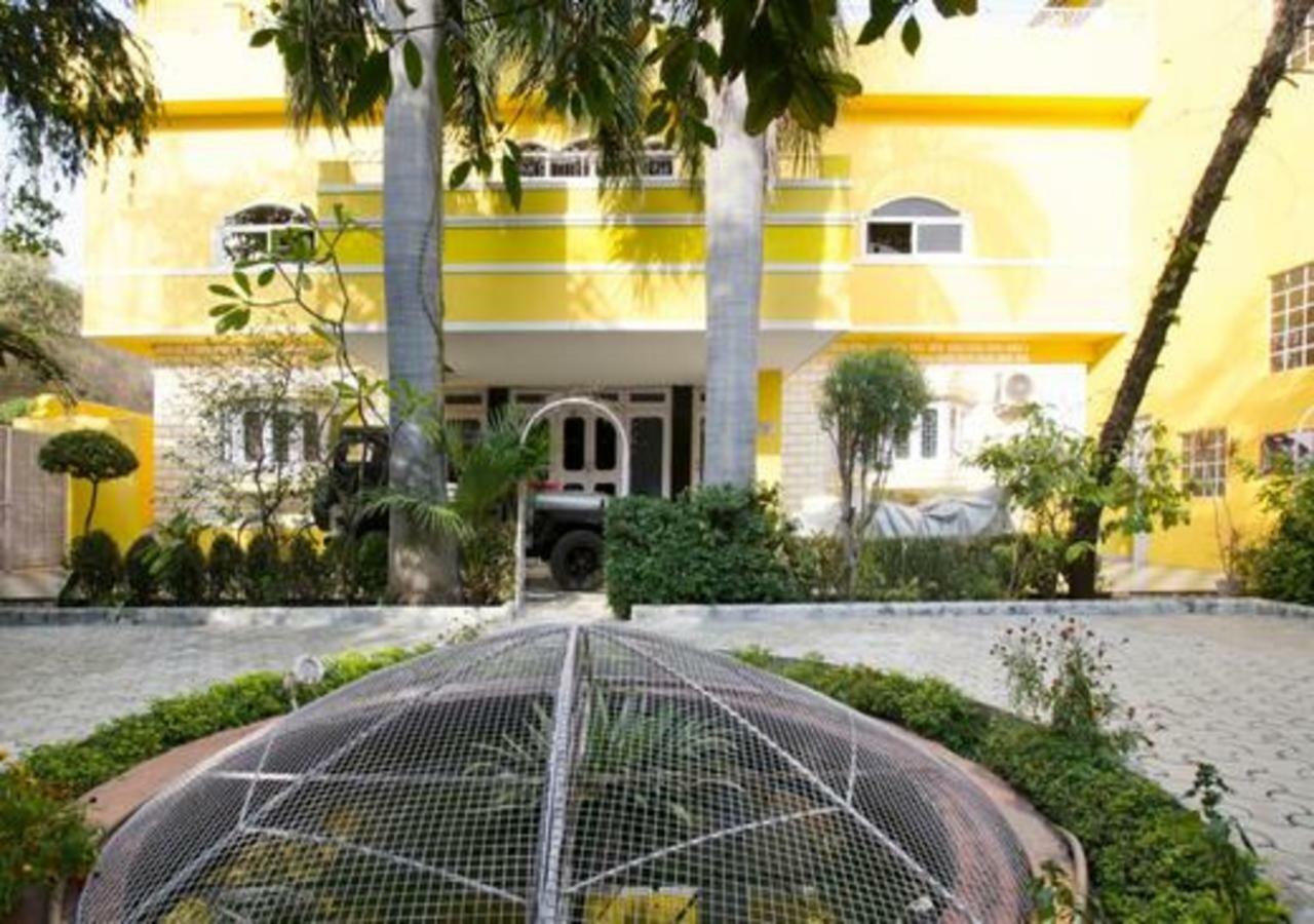 Hotel Ambavgarh Palace 烏代浦 外观 照片