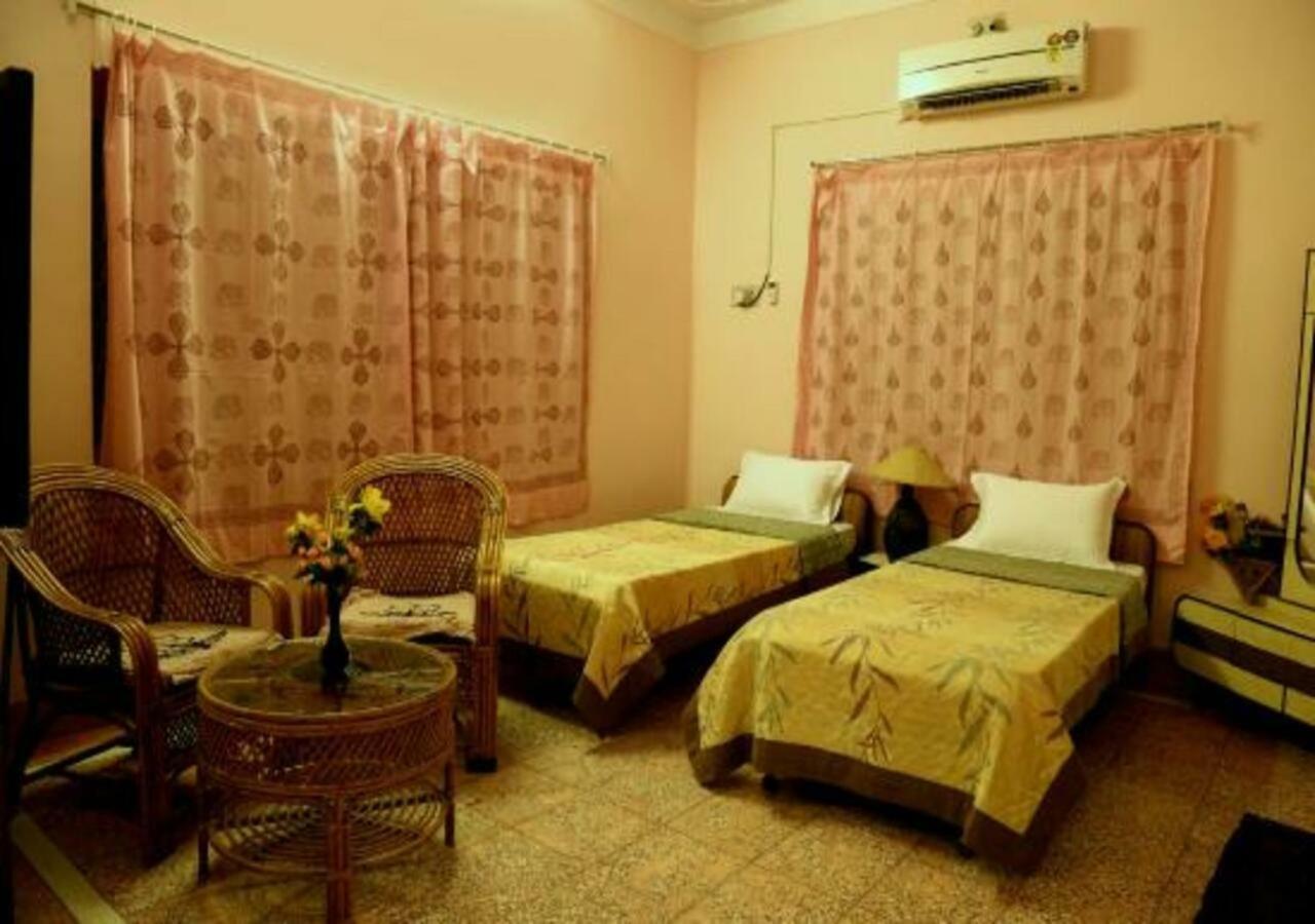Hotel Ambavgarh Palace 烏代浦 外观 照片