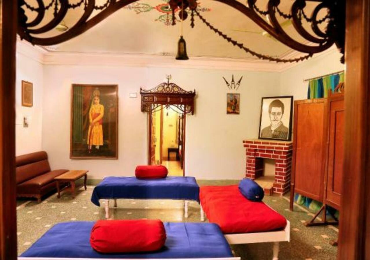 Hotel Ambavgarh Palace 烏代浦 外观 照片